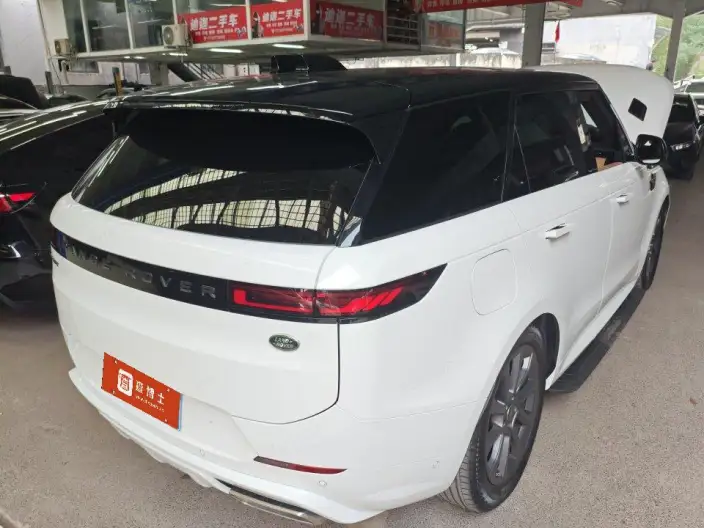 Range Rover Sport 2023 Model 3.0 L6 DYNAMIC SE – фото 4