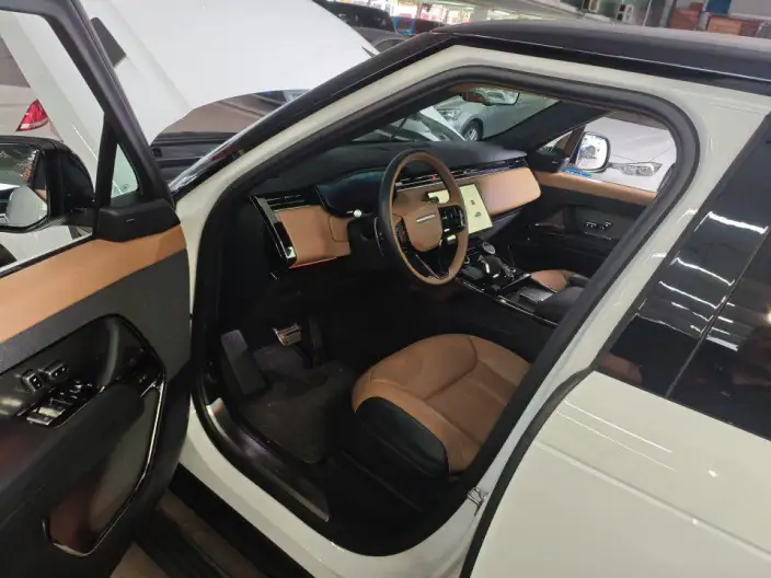 Range Rover Sport 2023 Model 3.0 L6 DYNAMIC SE – фото 10