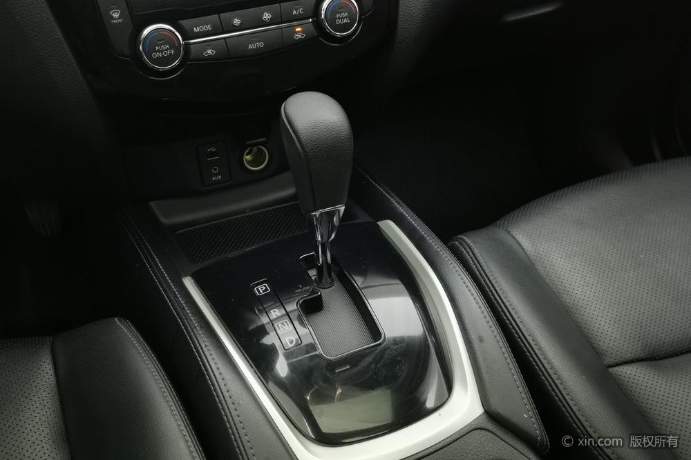 Nissan X-Trail 2014 2.5L CVT Luxury 4WD – фото 15