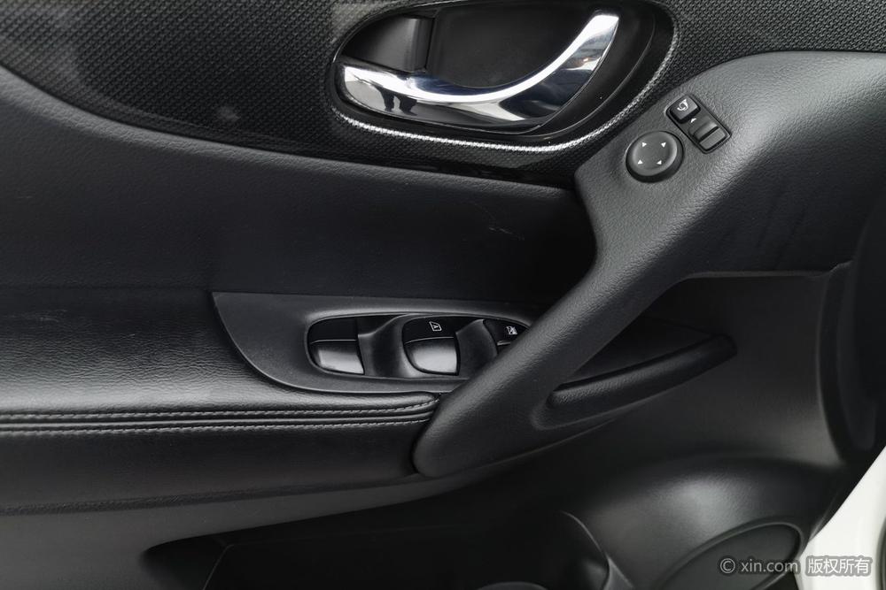 Nissan X-Trail 2014 2.5L CVT Luxury 4WD – фото 22