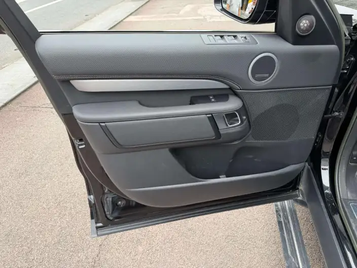 Land Rover Discovery 2023 Model Facelift 360PS R-Dynamic S – фото 6