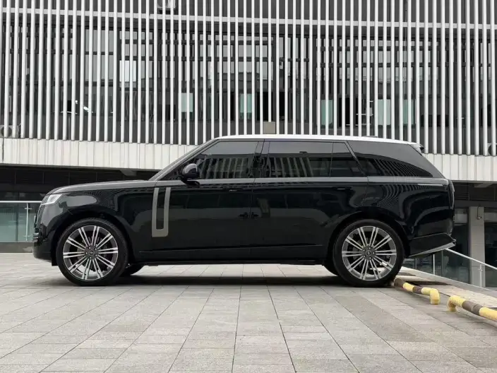 Range Rover 2023 Model 3.0 L6 400PS Shengshi VII seat Extended Edition