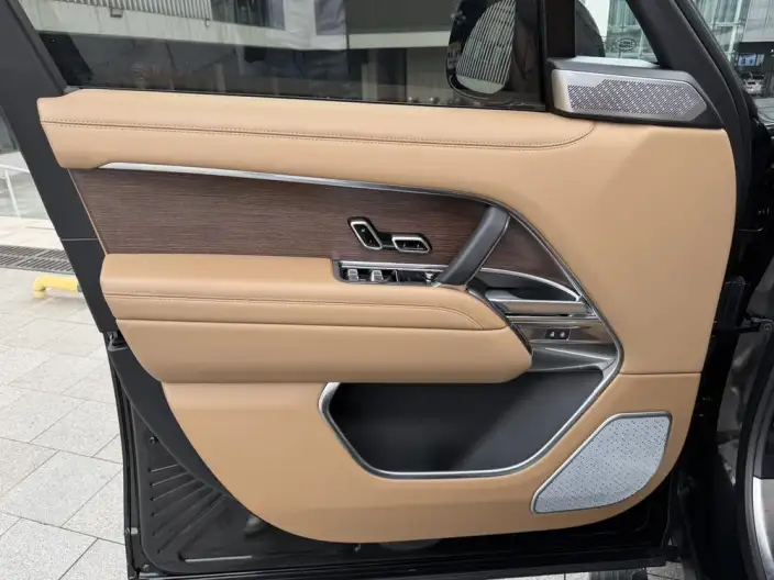 Range Rover 2023 Model 3.0 L6 400PS Shengshi VII seat Extended Edition – фото 9