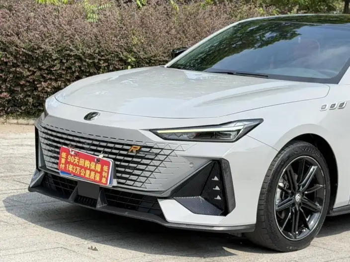 Changan UNI-V 2023 Model 1.5T Noble Model – фото 8