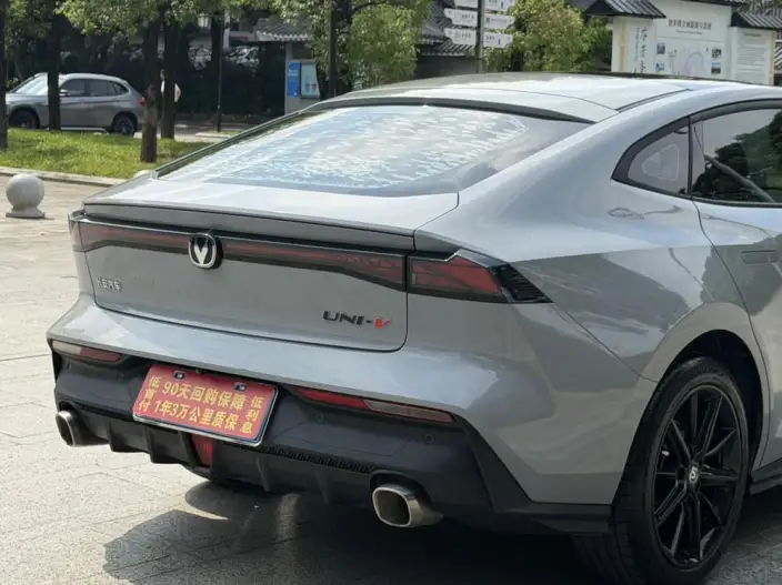 Changan UNI-V 2023 Model 1.5T Noble Model – фото 9