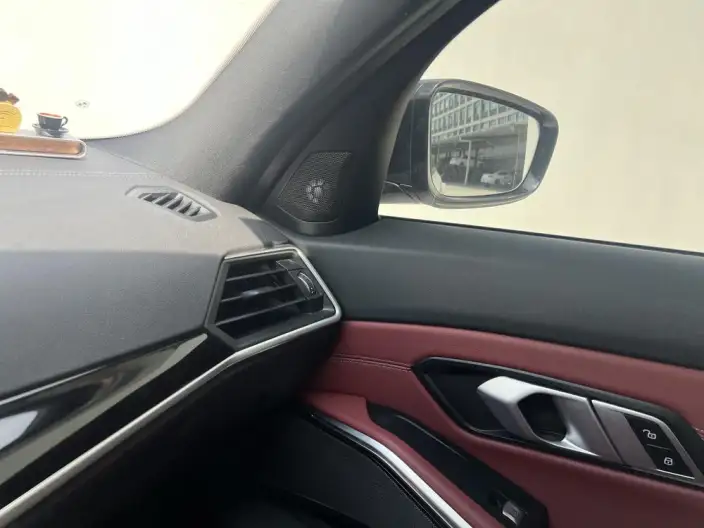 BMW 3 Series 2023 Model 325i M Sports Night Set – фото 9