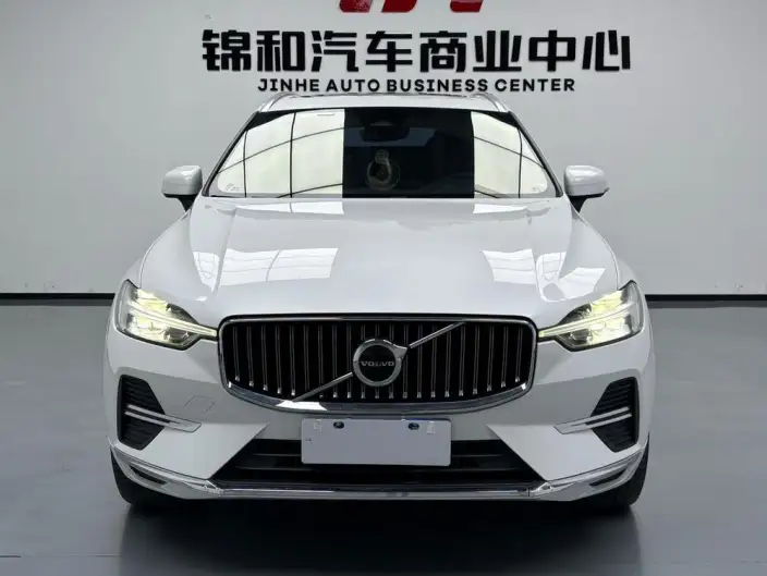 Volvo XC60 2022 Model B5 4WD Smart Range Deluxe Edition – фото 2