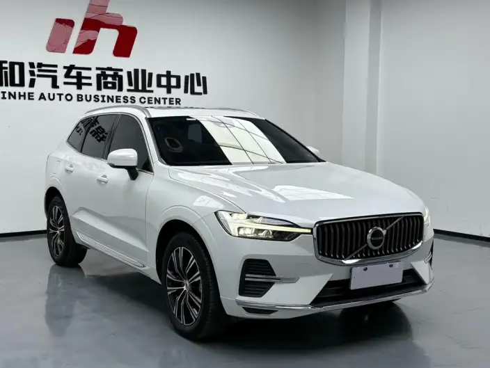 Volvo XC60 2022 Model B5 4WD Smart Range Deluxe Edition – фото 3