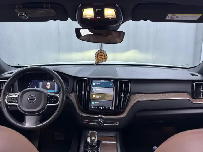 Volvo XC60 2022 Model B5 4WD Smart Range Deluxe Edition – фото 7