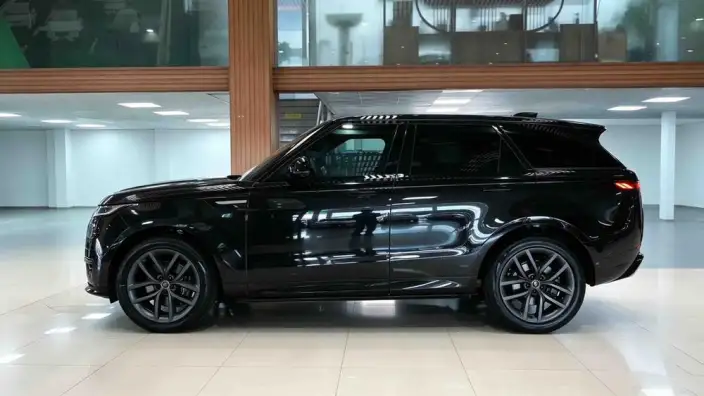 Range Rover Sport 2023 Model 3.0 L6 DYNAMIC HSE