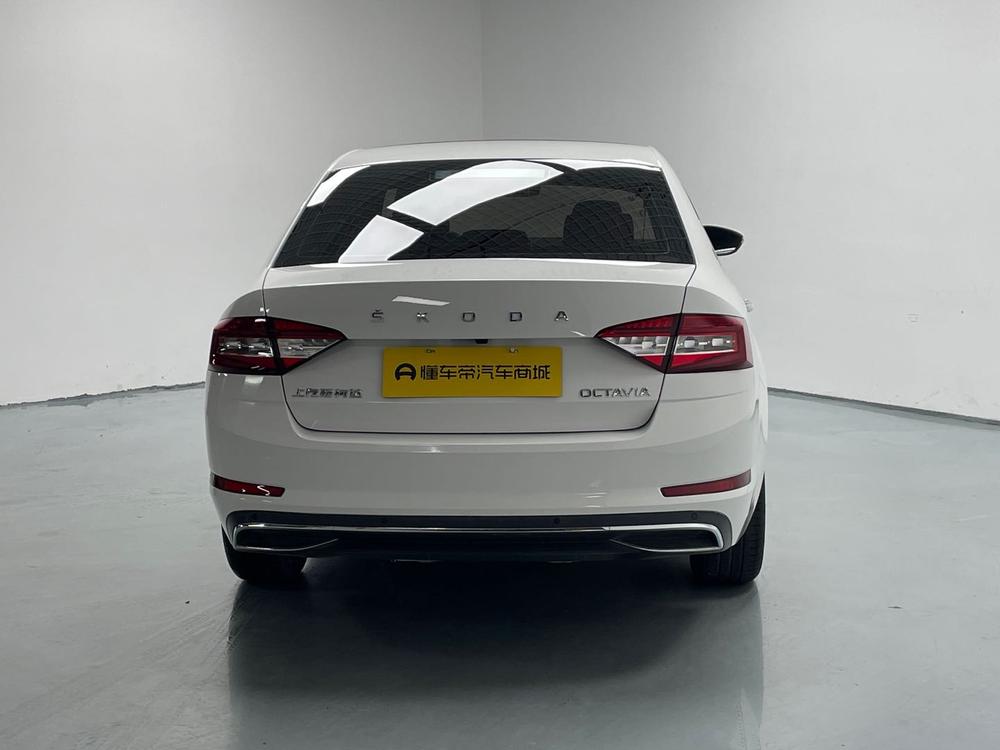 Skoda Octavia 2019 модификация 1.5L Manual Zhixing Deluxe Edition Country VI – фото 6