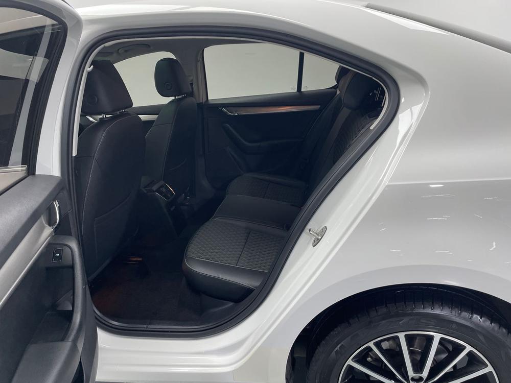 Skoda Octavia 2019 модификация 1.5L Manual Zhixing Deluxe Edition Country VI – фото 18
