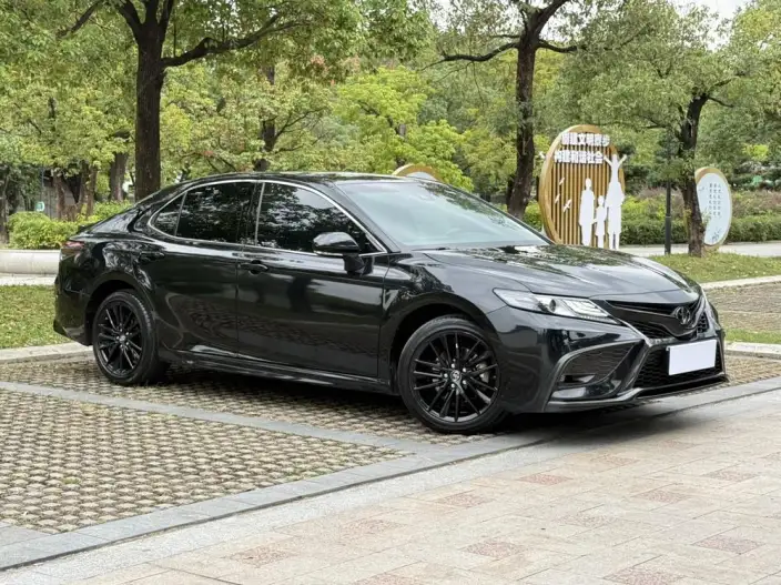 Toyota Camry 2022 Model 2.0S Knight Edition – фото 3