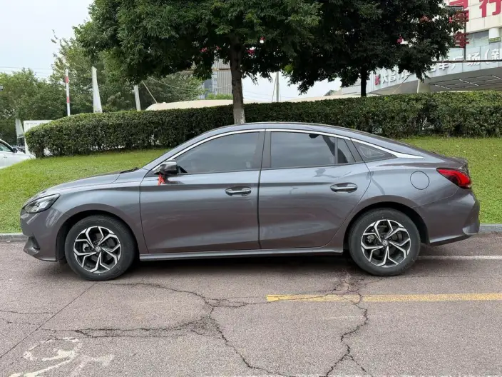 MG5 2023 Model 180DVVT CVT Youth Deluxe Edition – фото 3