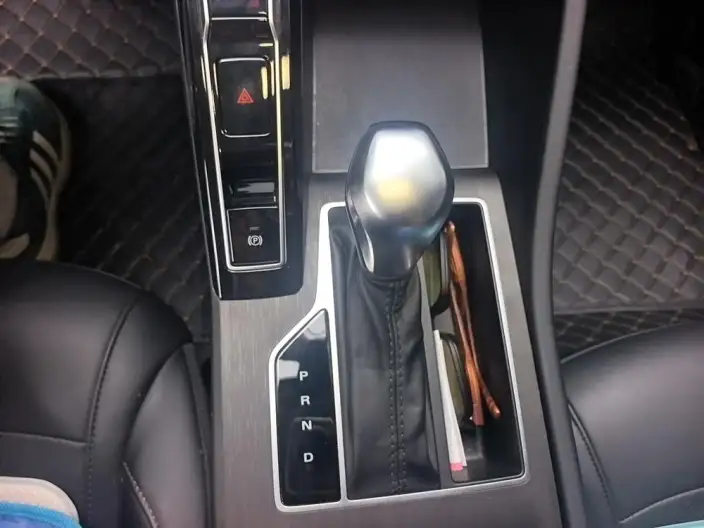 Roewe i5 2023 Model 1.5L CVT Deluxe Edition – фото 9