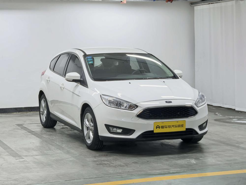 Ford Focus 2017 модификация хэтчбек 1.6L автоматическое Com f ort Zhixing Edition – фото 3