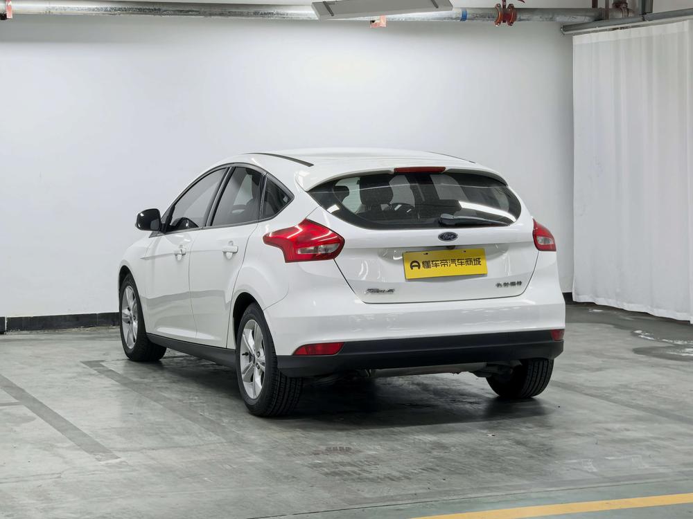Ford Focus 2017 модификация хэтчбек 1.6L автоматическое Com f ort Zhixing Edition – фото 5