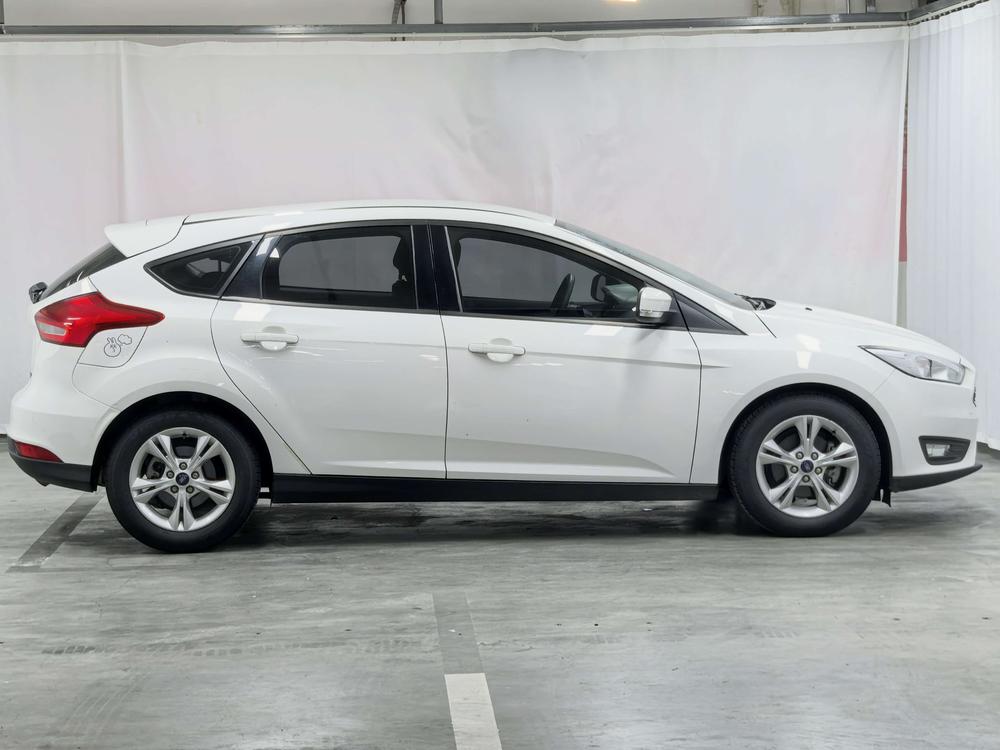 Ford Focus 2017 модификация хэтчбек 1.6L автоматическое Com f ort Zhixing Edition – фото 8