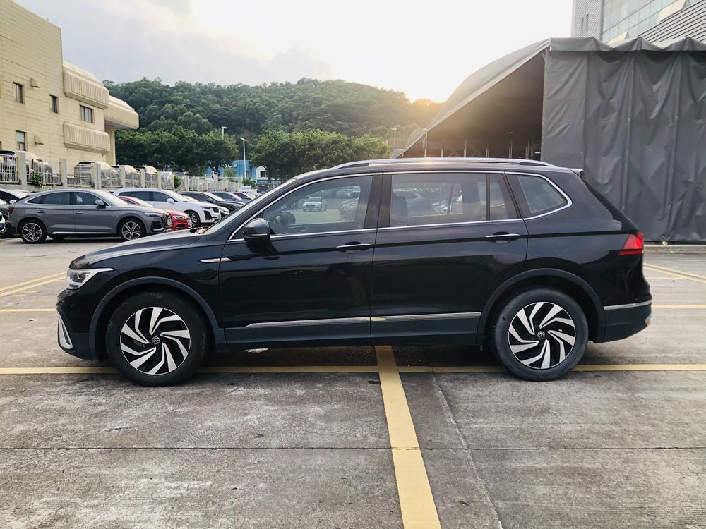 Volkswagen Tiguan L 2022 330TSI Automatic 2WD Smart Enjoy Edition