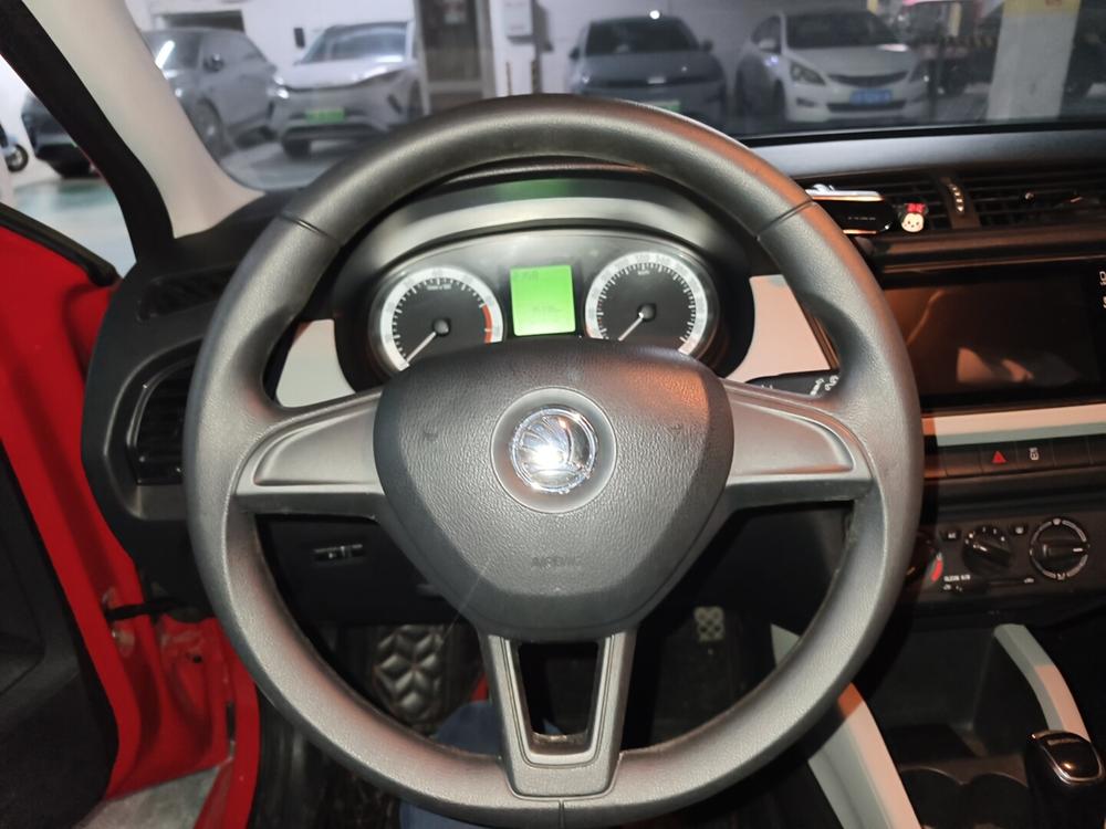 Skoda Fabia 2016 1.4L Automatic Enjoyment – фото 7