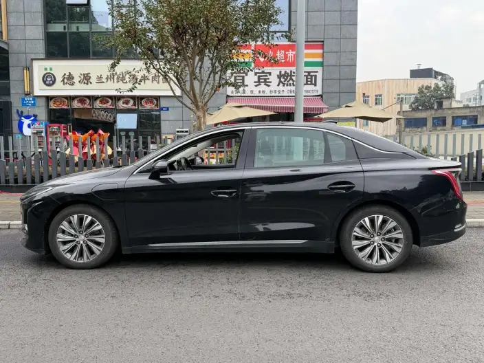 Hongqi E-QM5 2024 Model 610KM PLUS Edition 100kW – фото 3
