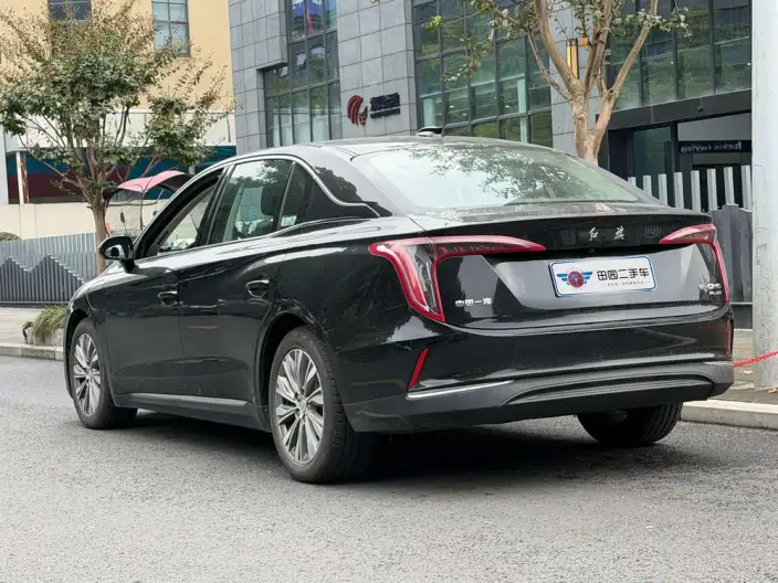 Hongqi E-QM5 2024 Model 610KM PLUS Edition 100kW – фото 4