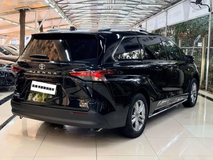 Toyota Sienna 2024 Model Hybrid 2.5L Comfort Edition – фото 4