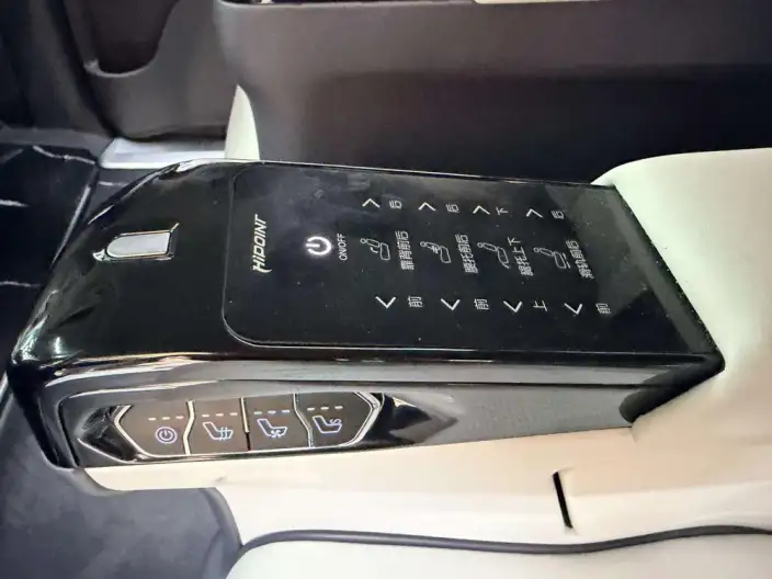 Toyota Sienna 2024 Model Hybrid 2.5L Comfort Edition – фото 5