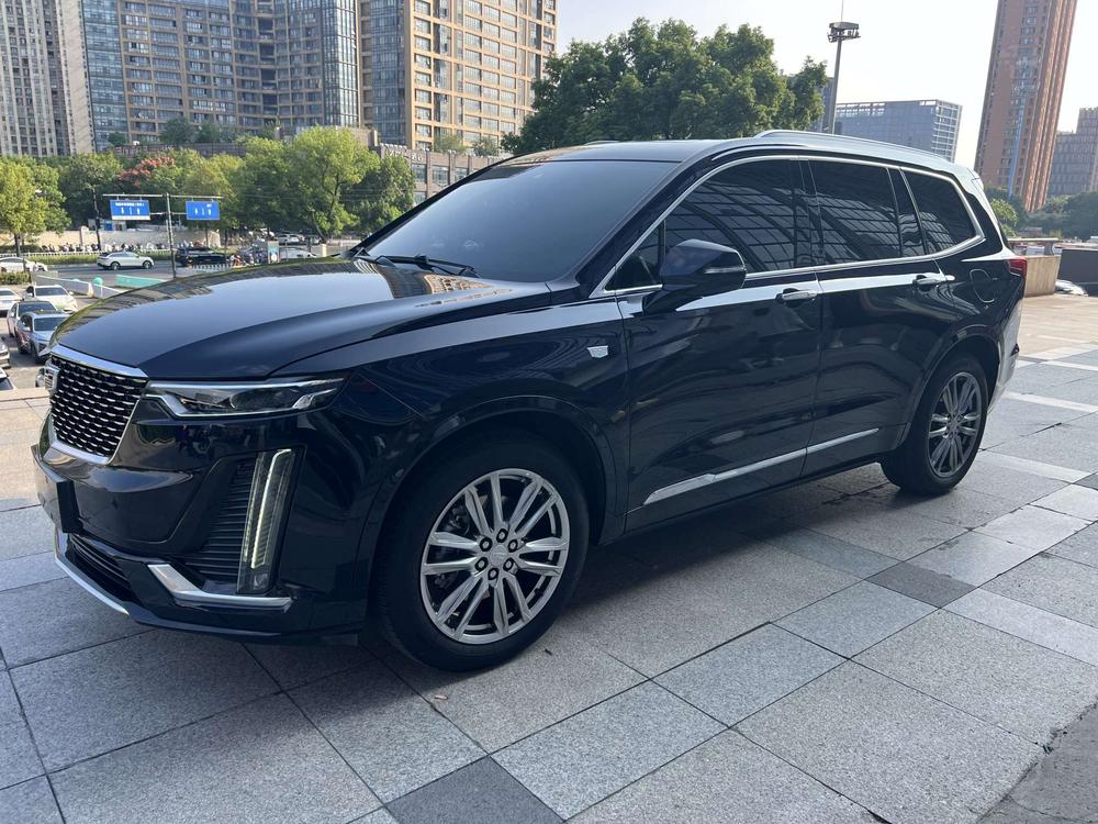 Cadillac XT6 2022 2.0T 6-Seater 2WD Luxury – фото 1