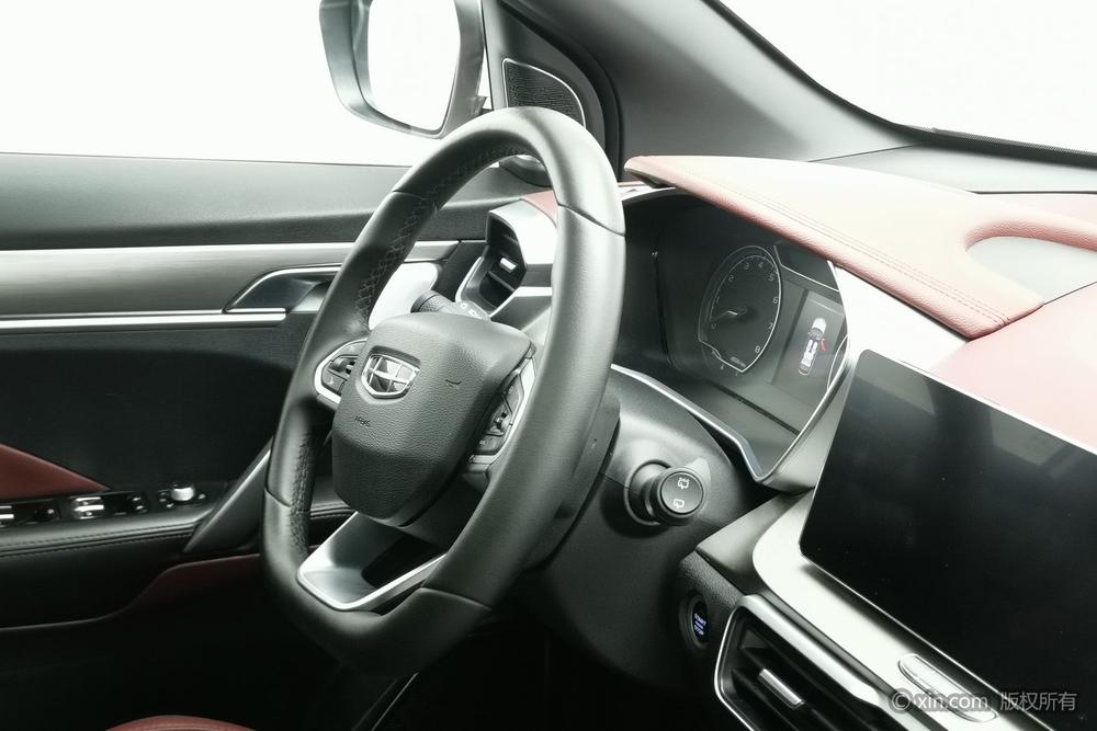 Geely Binyue 2020 модификация PRO 260T DCT Knight – фото 9