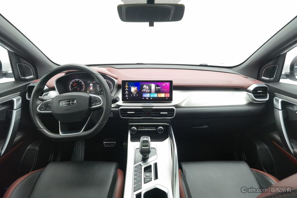 Geely Binyue 2020 модификация PRO 260T DCT Knight – фото 12
