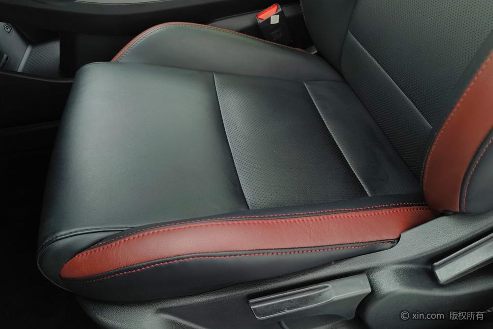 Geely Binyue 2020 модификация PRO 260T DCT Knight – фото 18