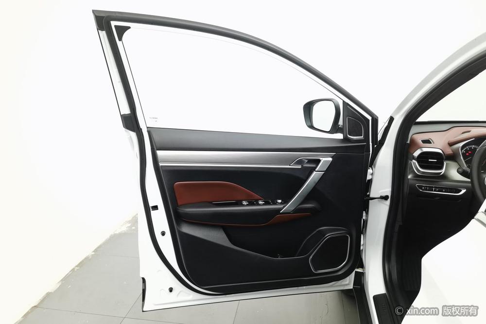 Geely Binyue 2020 модификация PRO 260T DCT Knight – фото 22