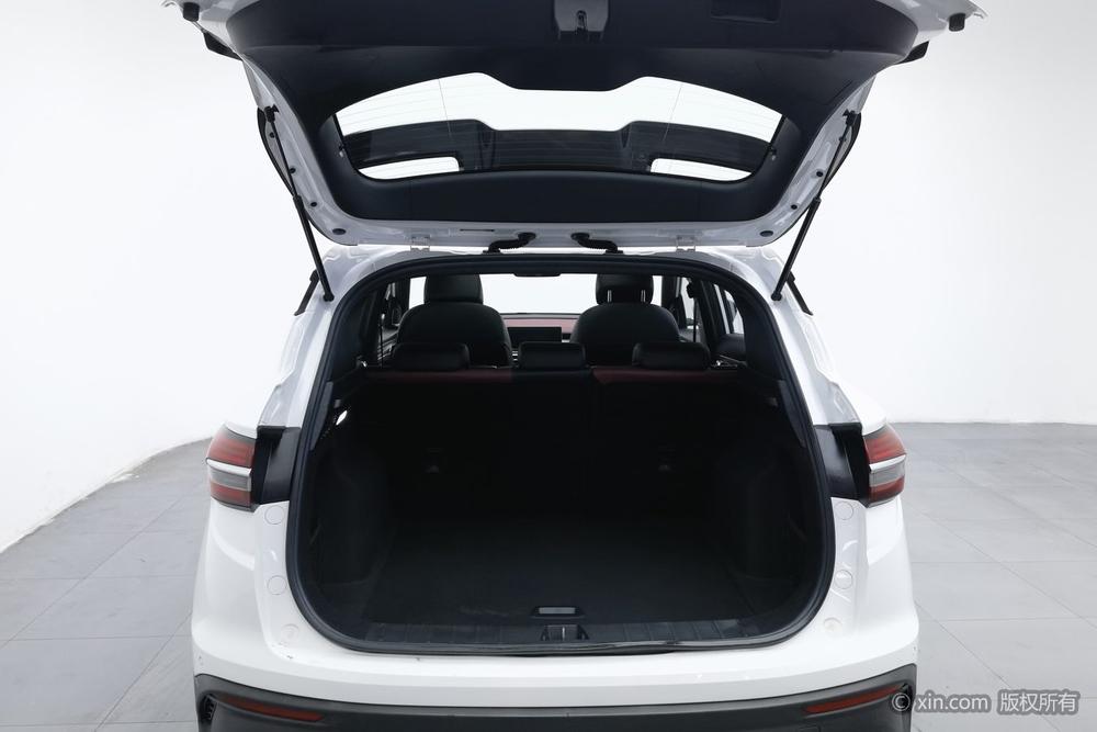 Geely Binyue 2020 модификация PRO 260T DCT Knight – фото 24