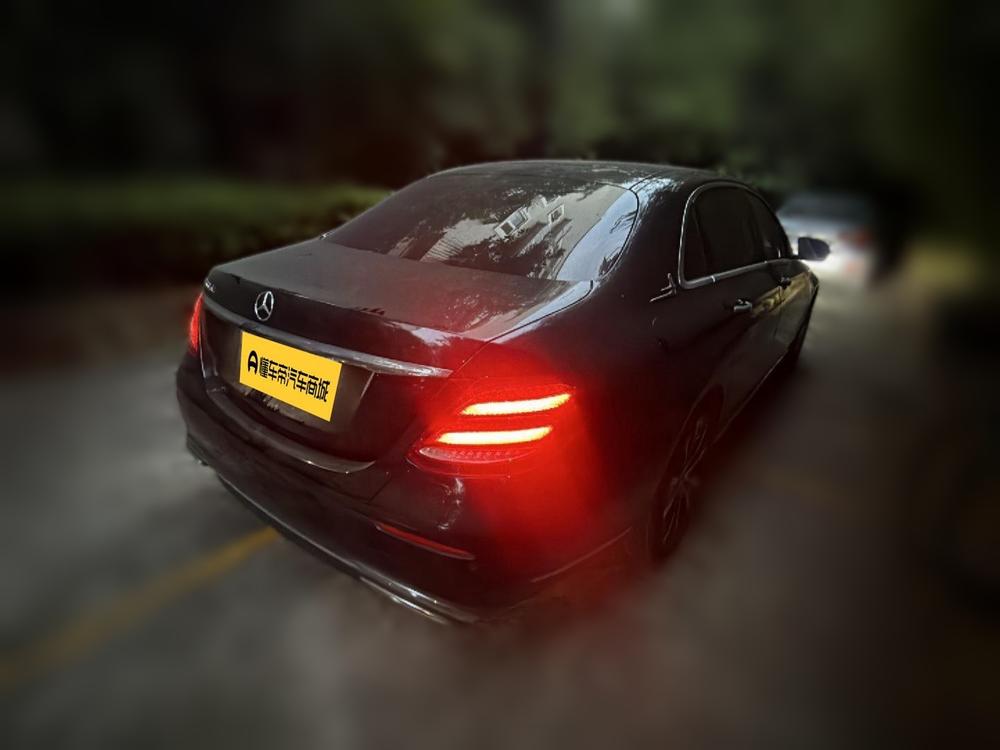 Mercedes-Benz E-Class PHEV 2019 модификация E 300 e L – фото 2