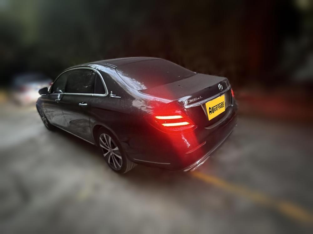 Mercedes-Benz E-Class PHEV 2019 модификация E 300 e L – фото 4