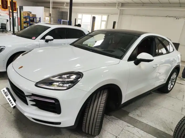 Cayenne Coupé 2019 Model Cayenne Coupé 3.0T – фото 1