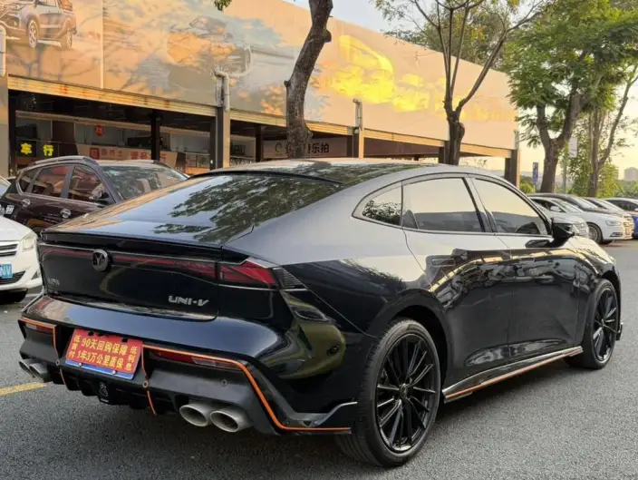 Changan UNI-V 2023 Model 1.5T Sports Edition – фото 5