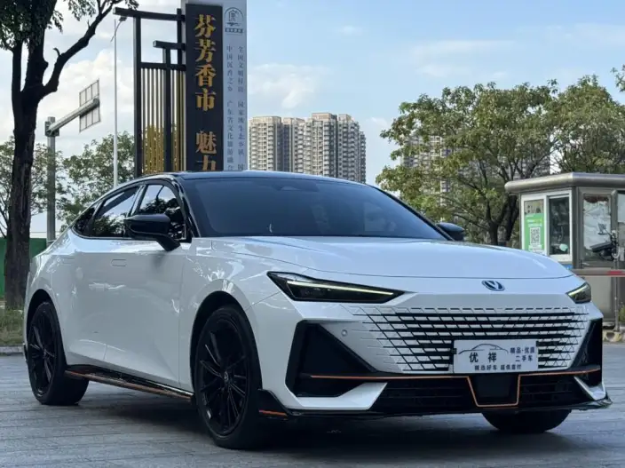 Changan UNI-V 2023 Model 1.5T Sports Edition
