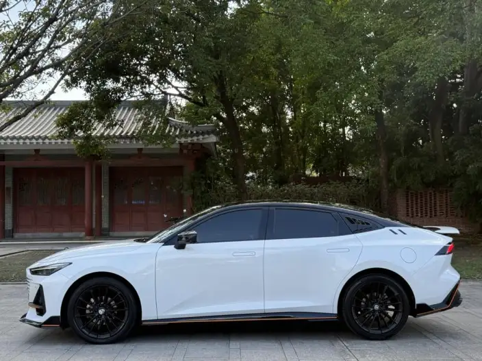 Changan UNI-V 2023 Model 1.5T Sports Edition