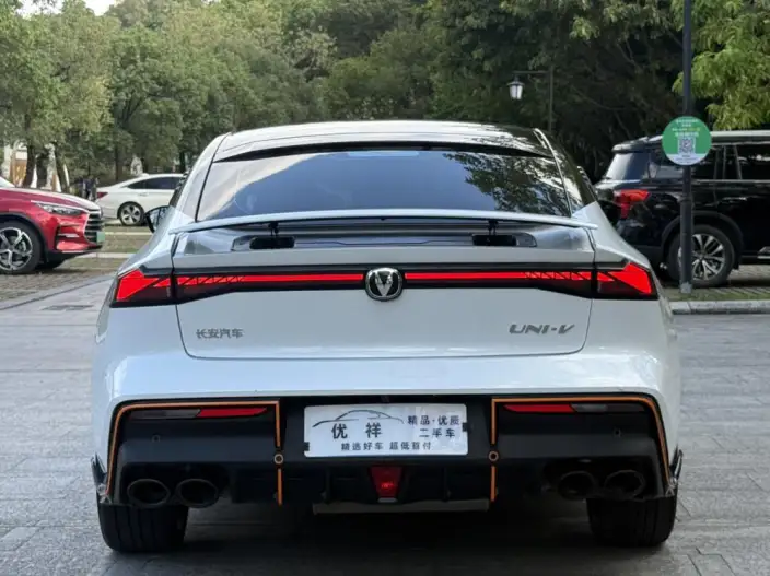 Changan UNI-V 2023 Model 1.5T Sports Edition – фото 6