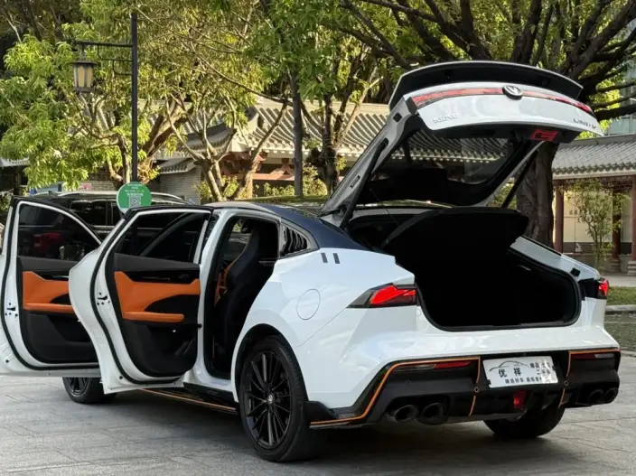 Changan UNI-V 2023 Model 1.5T Sports Edition – фото 9