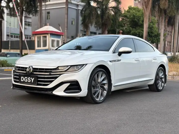 Volkswagen CC 2023 Model 380TSI Eye-catching version – фото 1