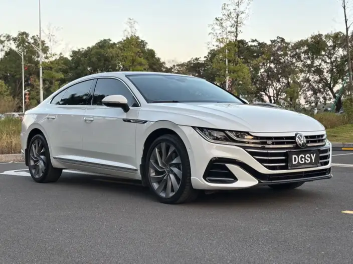 Volkswagen CC 2023 Model 380TSI Eye-catching version – фото 3