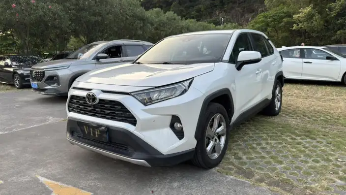 Toyota RAV4 2023 Model 2.0L CVT 2WD Fashion PLUS Edition – фото 1