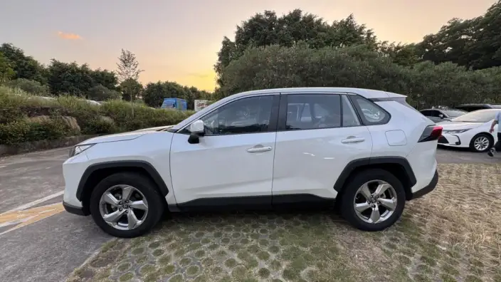 Toyota RAV4 2023 Model 2.0L CVT 2WD Fashion PLUS Edition – фото 4