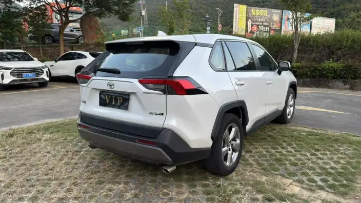 Toyota RAV4 2023 Model 2.0L CVT 2WD Fashion PLUS Edition – фото 7