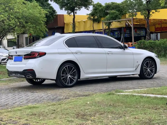 BMW 5 Series 2023 Model 530Li Leading Model M Sports Set – фото 6