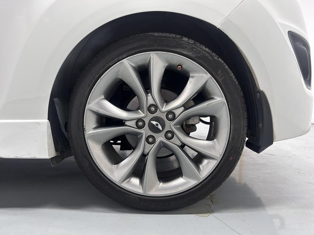 Hyundai Veloster 2015 модификация 1.6T автоматическое Deluxe Edition – фото 9