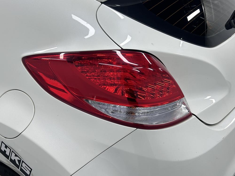 Hyundai Veloster 2015 модификация 1.6T автоматическое Deluxe Edition – фото 13